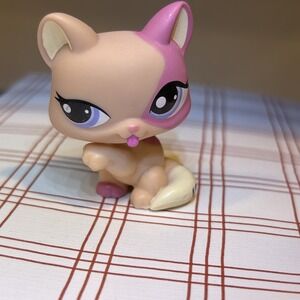 Authentic Littlest Pet Shop #1402 Pink sitting shorthair cat 2008 Hasbro
